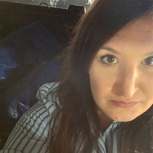 Meet your Posher, Courtney